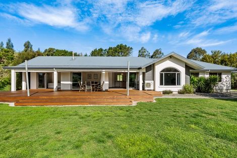 Photo of property in 30 Waipuka Road, Waimarama, Havelock North, 4294