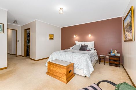 Photo of property in 37 Awanui Drive, Waikanae, 5036