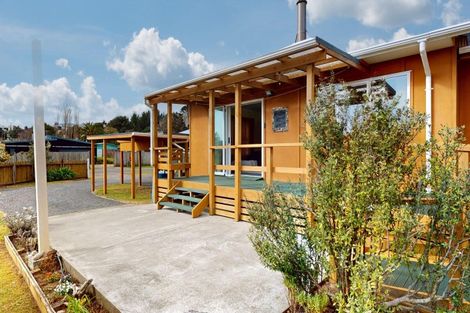 Photo of property in 2 Barclay Grove, Hokio Beach, Levin, 5571