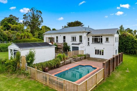 Photo of property in 218 Annandale Road, Kumeu, 0782