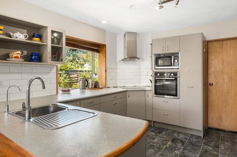 Photo of property in 10a Huia Street, Waikawa, Picton, 7220