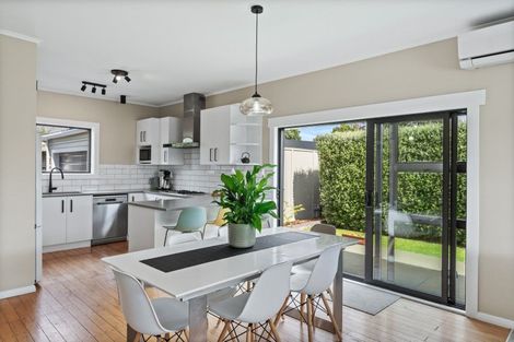 Photo of property in 3 Huia Road, Raumati Beach, Paraparaumu, 5032