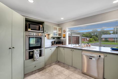 Photo of property in 6 Holdsworth Drive, Otamatea, Whanganui, 4500