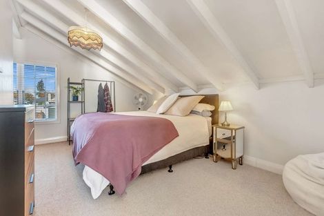 Photo of property in 8 Cochrane Street, Fairy Springs, Rotorua, 3015