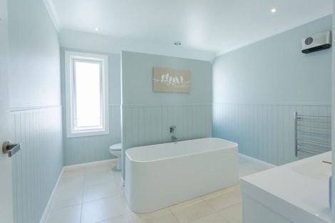 Photo of property in 183 Main Street, Greytown, 5712