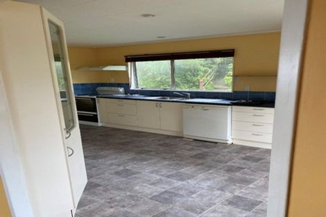 Photo of property in 15 Sunhaven Drive, Newlands, Wellington, 6037