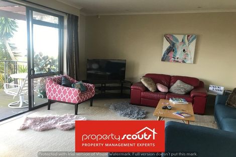 Photo of property in 20 Provence Esplanade, Te Atatu Peninsula, Auckland, 0610
