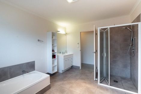 Photo of property in 83 Roberts Line, Kelvin Grove, Palmerston North, 4414
