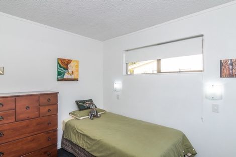 Photo of property in 34a Rewarewa Crescent, Waikanae, 5036