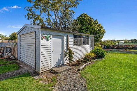 Photo of property in 11 Bear Street, Waverley, 4510