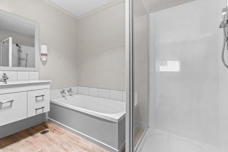 Photo of property in 28 Lili Chen Way, Mangere Bridge, Auckland, 2022