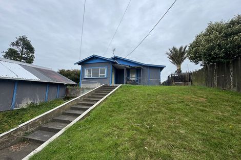 Photo of property in 3 Taupata Street, Castlecliff, Whanganui, 4501