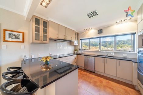Photo of property in 18 Mimihau Grove, Wainuiomata, Lower Hutt, 5014
