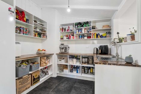Photo of property in 62d Poplar Grove, Whalers Gate, New Plymouth, 4310