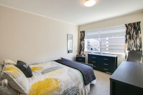 Photo of property in 16a Lowther Place, Taradale, Napier, 4112