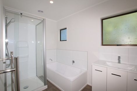 Photo of property in 13 Montclair Rise, Browns Bay, Auckland, 0630