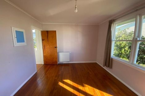 Photo of property in 19a Kekerenga Street, Strathmore Park, Wellington, 6022