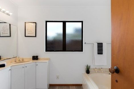 Photo of property in 3 Marwood Place, Mount Maunganui, 3116