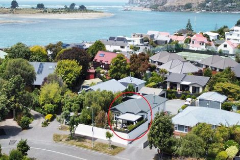 Photo of property in 8 Celia Street, Redcliffs, Christchurch, 8081