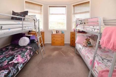 Photo of property in 120 Chamberlain Road, Massey, Auckland, 0614