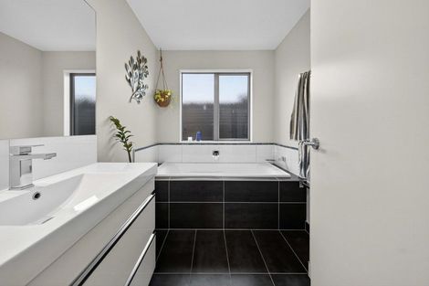 Photo of property in 42 Nautilus Drive, Papamoa Beach, Papamoa, 3118