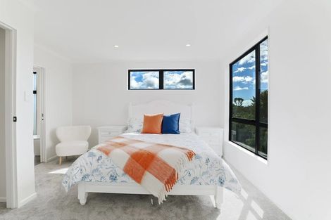 Photo of property in 1/31 Normandy Place, Henderson, Auckland, 0610