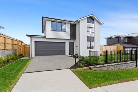Photo of property in 28 Symes Drive, Red Beach, 0932