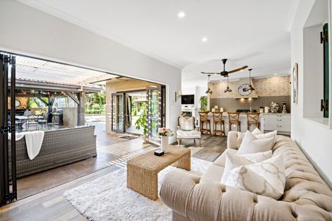 Photo of property in 121 Access Road, Kumeu, 0891
