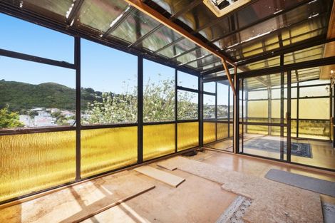 Photo of property in 2 Eden Street, Island Bay, Wellington, 6023