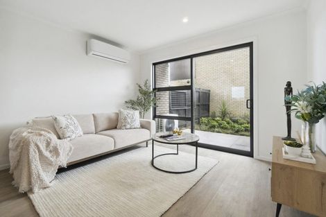 Photo of property in 102 Te Tihi Street, Wiri, 2104