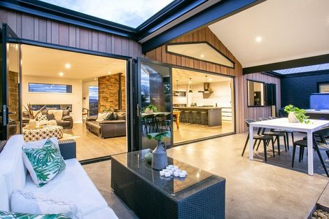 Photo of property in 3/45 Saint Kilda Road, Cambridge, 3434