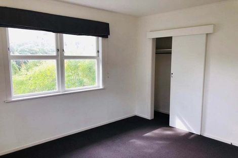 Photo of property in 61 Peach Road, Glenfield, Auckland, 0629