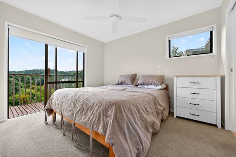 Photo of property in 11 Hillside Crescent, Leigh, 0985