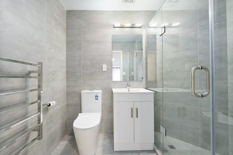 Photo of property in 14 Rhinevale Close, Henderson, Auckland, 0612