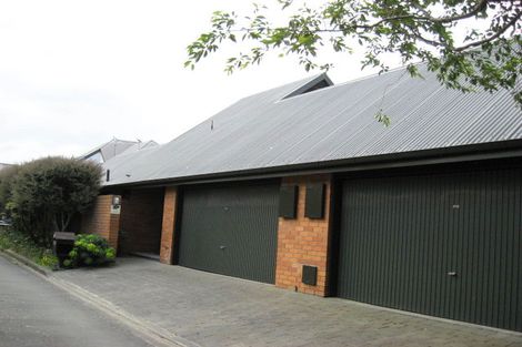 Photo of property in 35 Glenburn Place, Avonhead, Christchurch, 8042