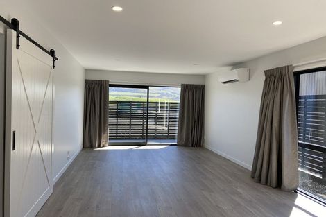 Photo of property in 12 Mulholland Drive, Jacks Point, 9371