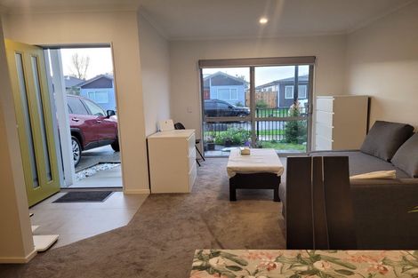 Photo of property in 16 Kutukutu Street, Takanini, 2112