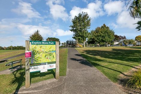 Photo of property in 11 Hassan Drive, Massey, Auckland, 0614