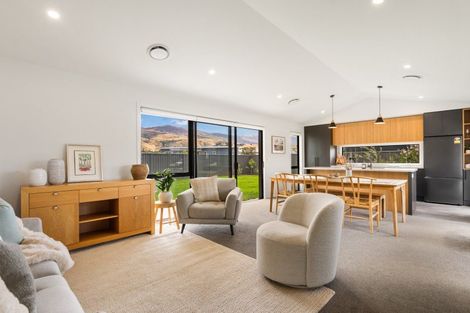 Photo of property in 13 Phoenix Place, Cromwell, 9310