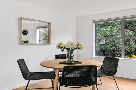 Photo of property in 56 Saddleback Grove, Karori, Wellington, 6012