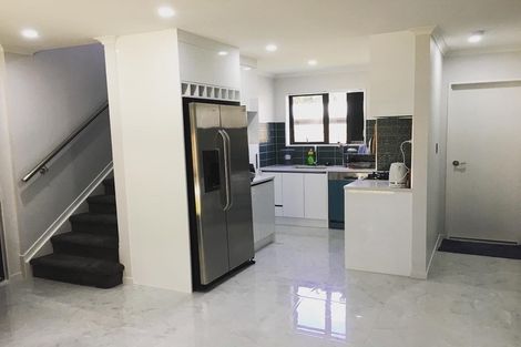 Photo of property in 425d Great South Road, Opaheke, 2113