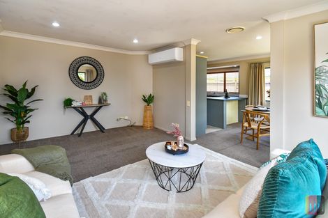 Photo of property in 22 Croftview Road, Wattle Downs, Auckland, 2103