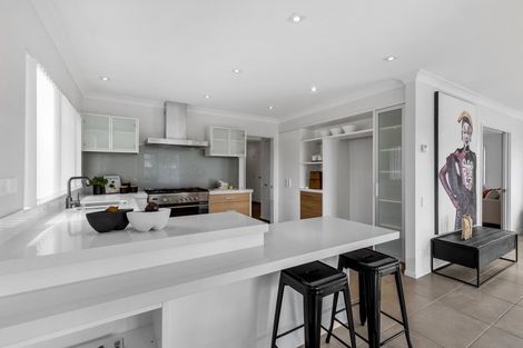 Photo of property in 38 Oakway Drive, Schnapper Rock, Auckland, 0632