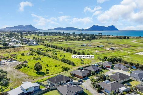 Photo of property in 33 Ocean View Rise, Ruakaka, 0116