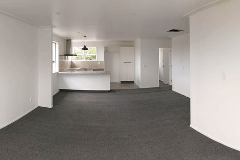 Photo of property in 20 Malmo Place, Massey, Auckland, 0614