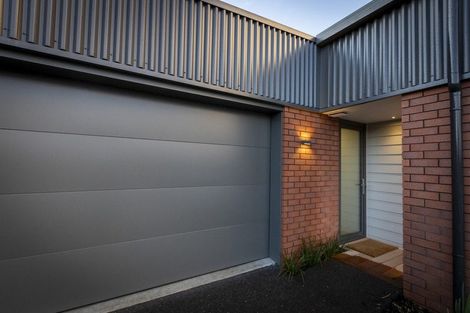 Photo of property in 2/17 Rawhiti Avenue, New Brighton, Christchurch, 8083