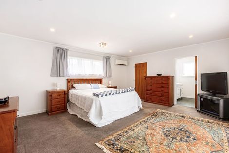 Photo of property in 51 Russell Road, Wainuiomata, Lower Hutt, 5014