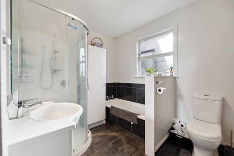 Photo of property in 2 Dunkeld Place, Tokoroa, 3420