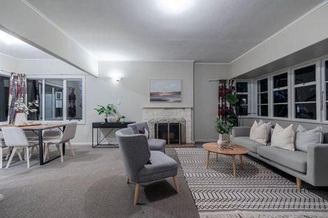 Photo of property in 27 Savage Crescent, West End, Palmerston North, 4412