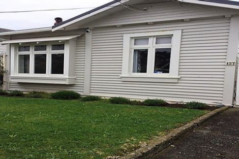 Photo of property in 127 Onepu Road, Lyall Bay, Wellington, 6022